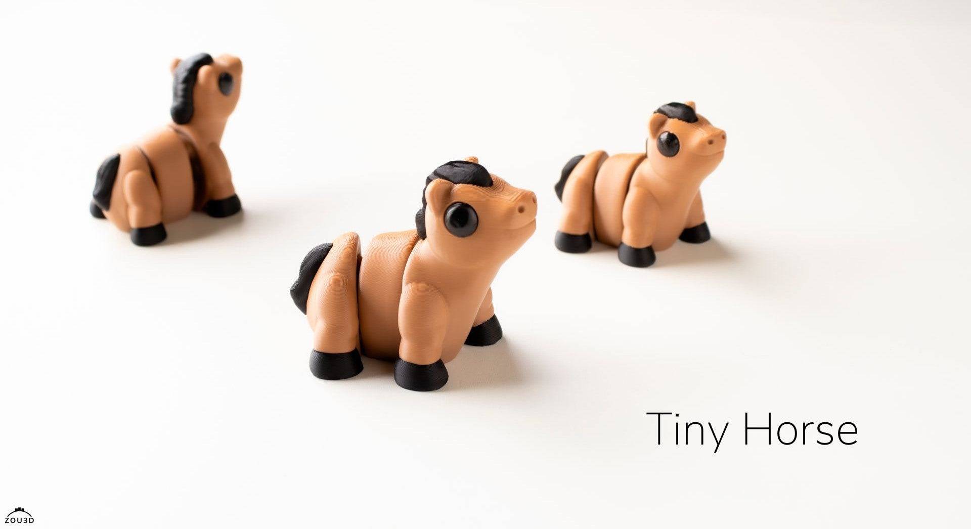 Tiny Horse Keyring / Model - Xeon Crafts