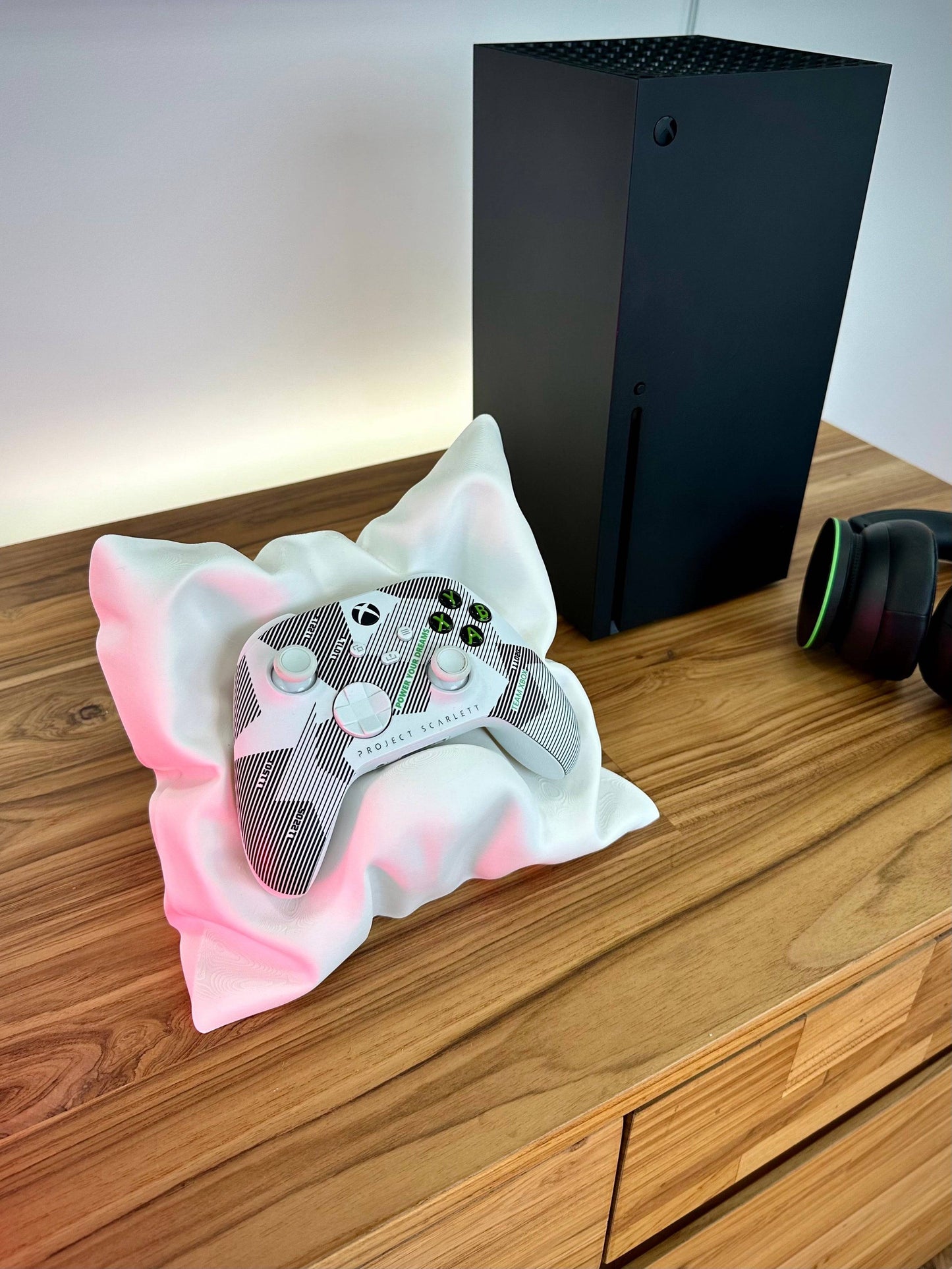 Pillow Controller Holder - Xeon Crafts
