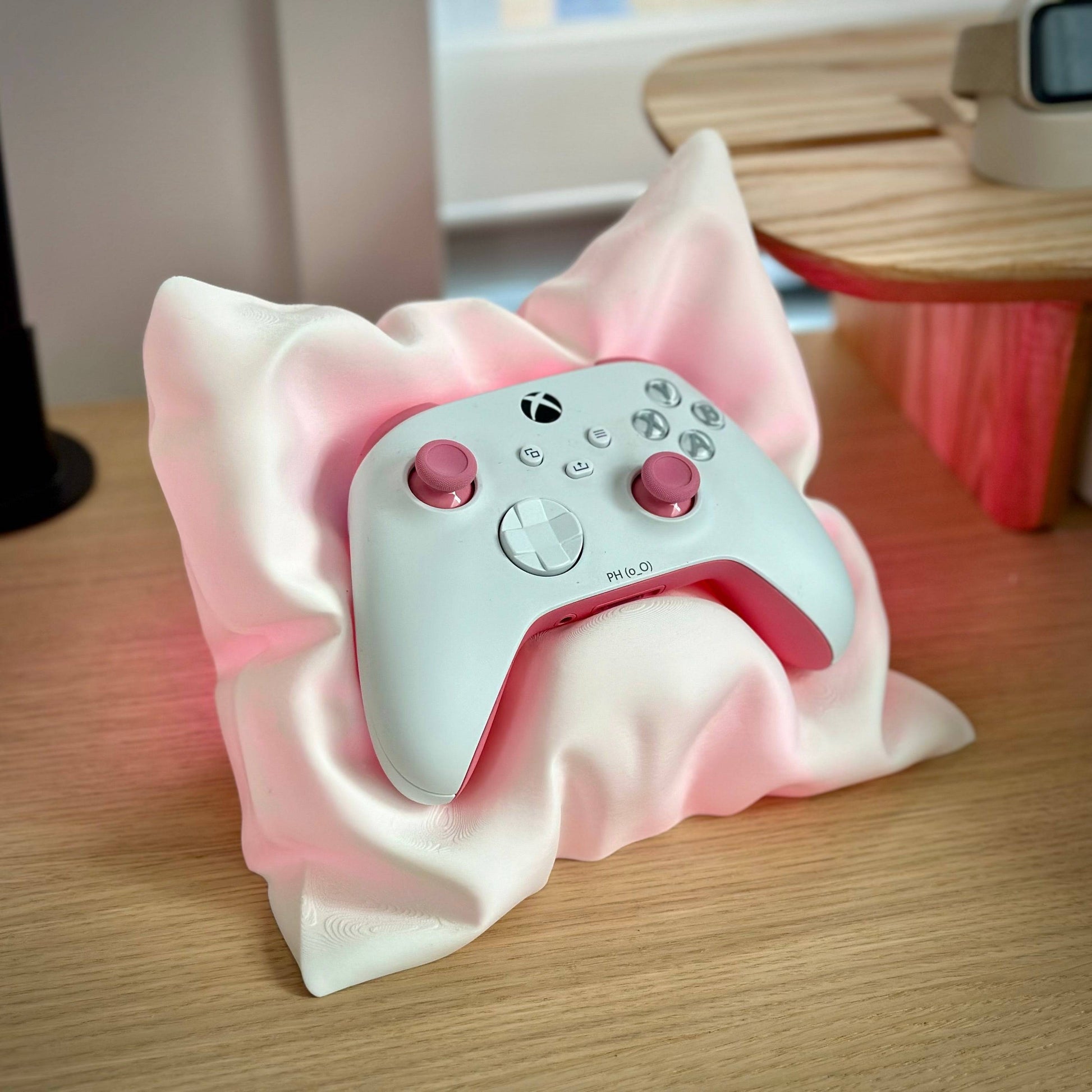 Pillow Controller Holder - Xeon Crafts