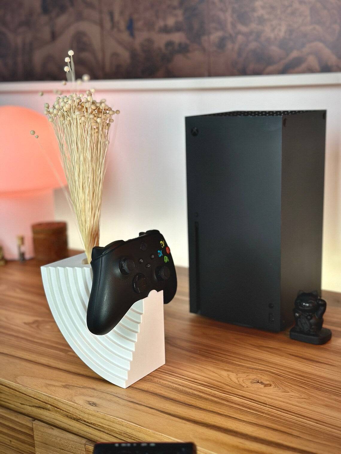 Modern Moon Controller Holder - Xeon Crafts