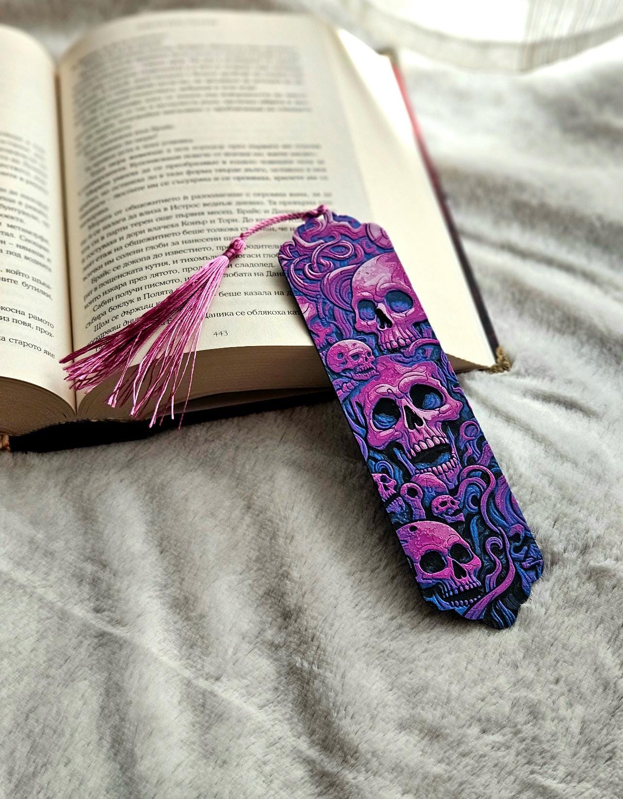 Magenta Skullture Bookmark