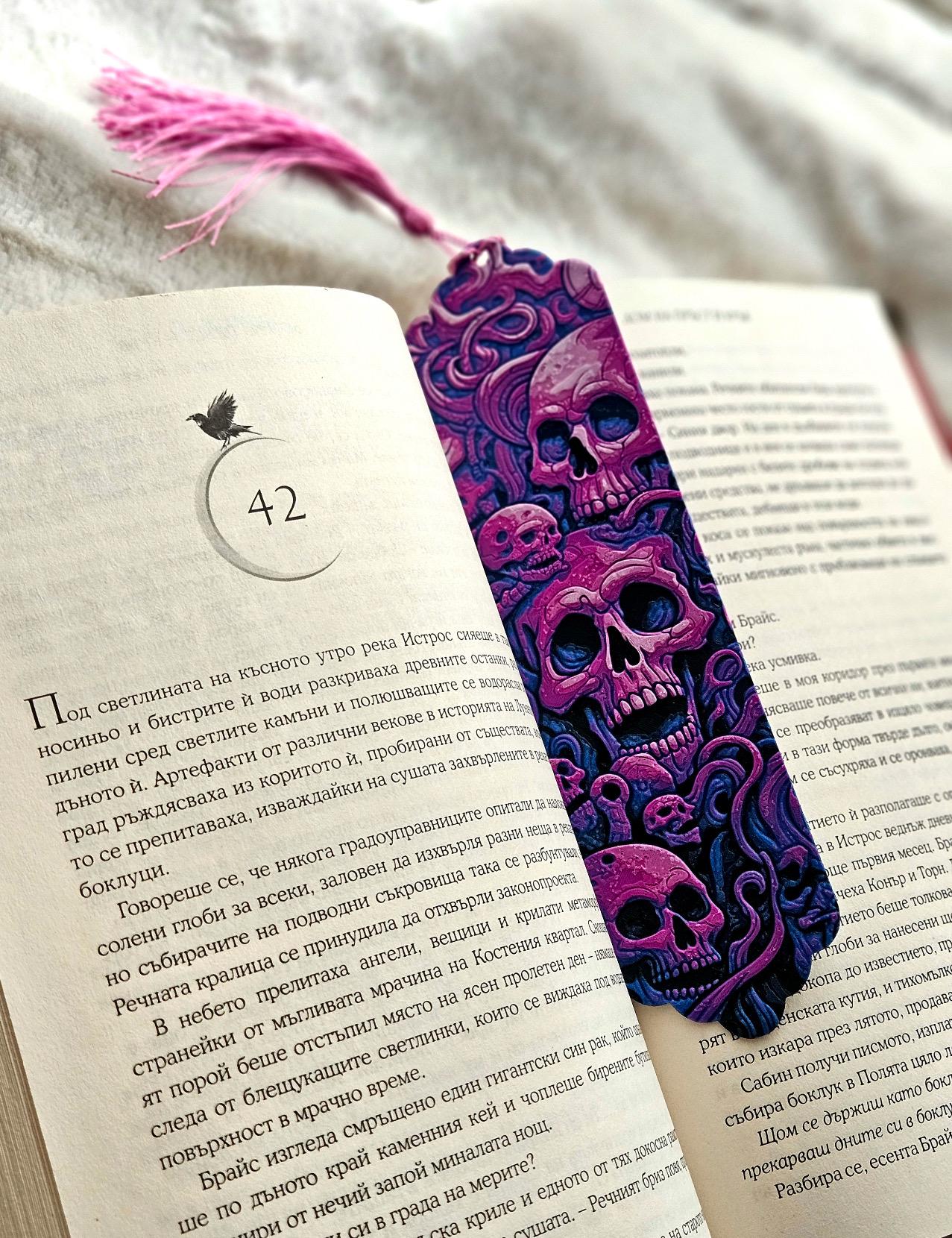 Magenta Skullture Bookmark