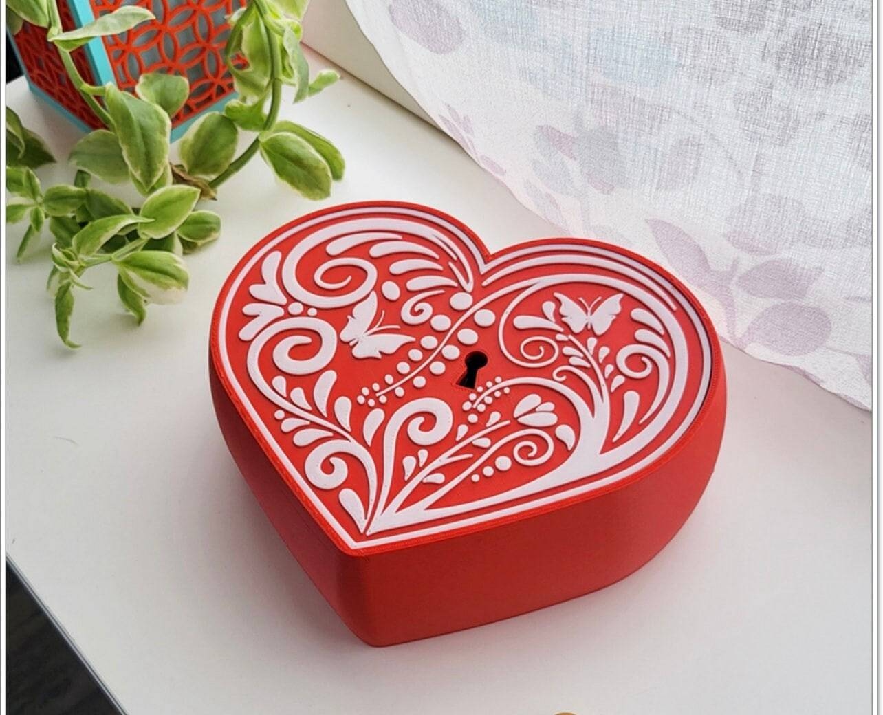 Valentines Heart lock box - Xeon Crafts