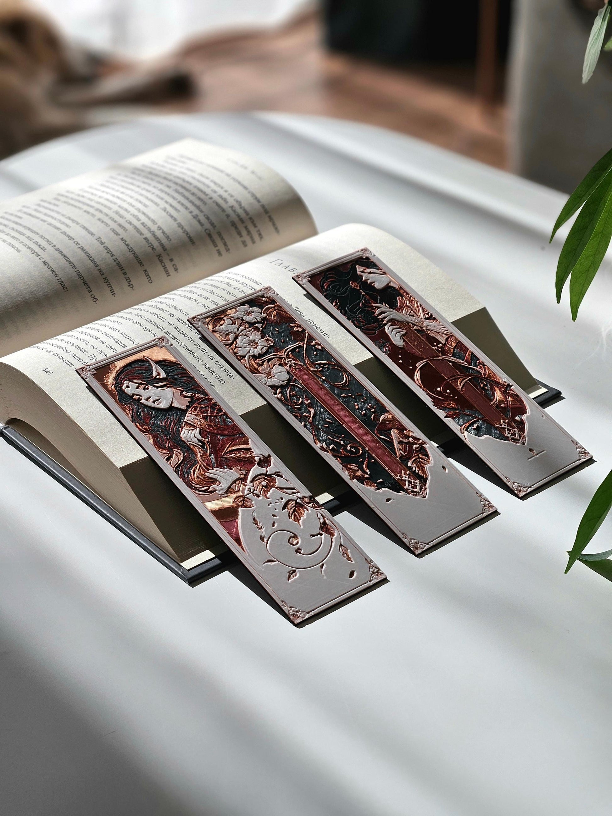 A Court of Thorns and Roses Bookmark Set