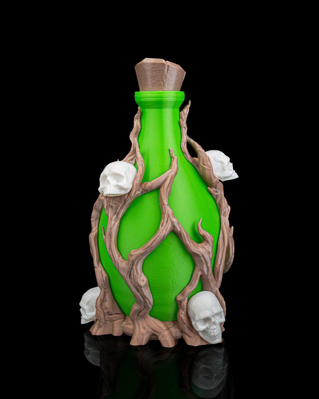Deadly Sip Table Lamp | Halloween Decoration