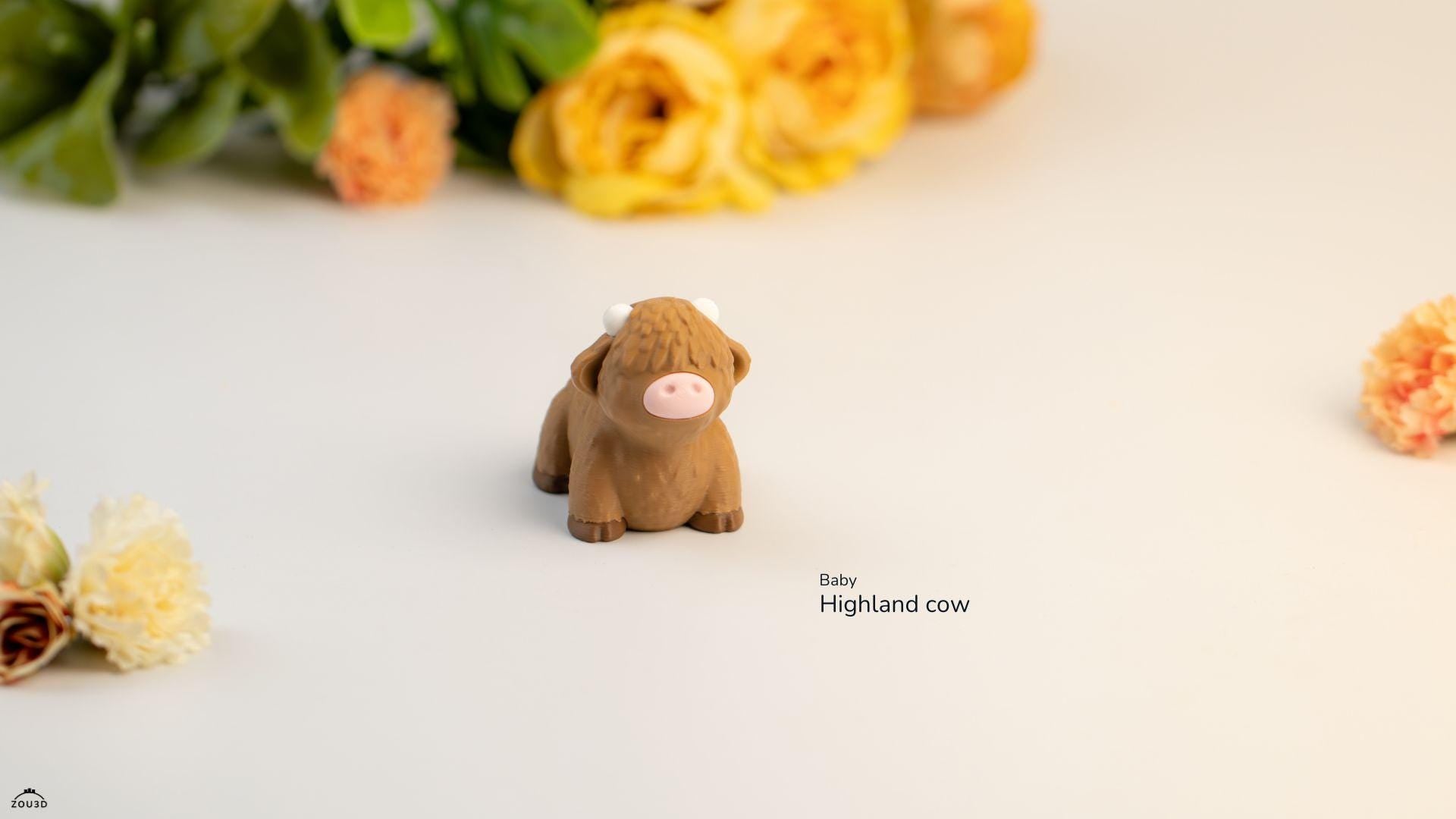Baby Highland Cow Keychain / Model