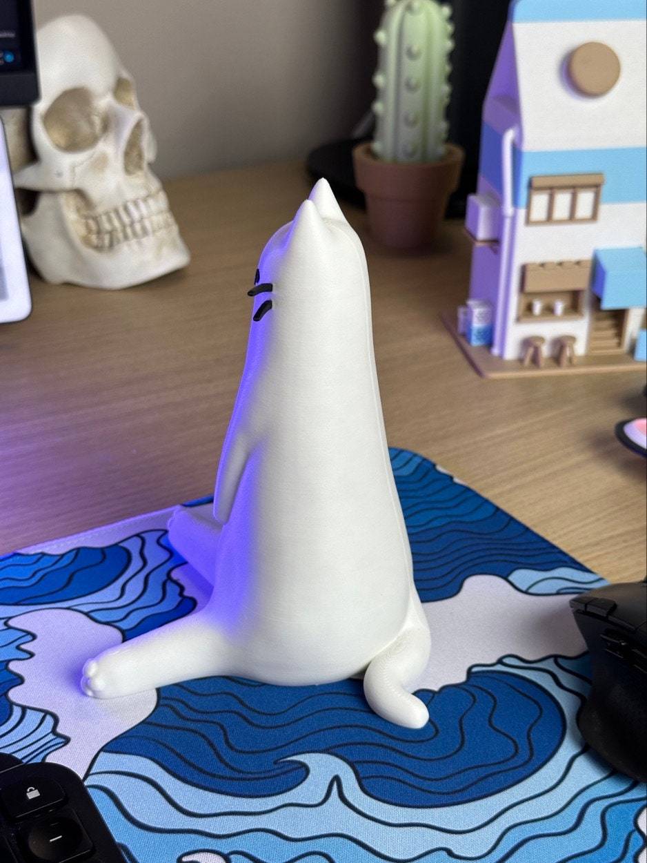 Kawaii Sitting Cat - Xeon Crafts 