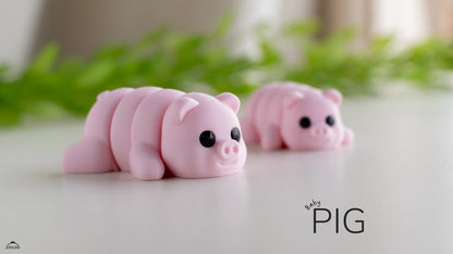 Baby Pig Keyring / Model