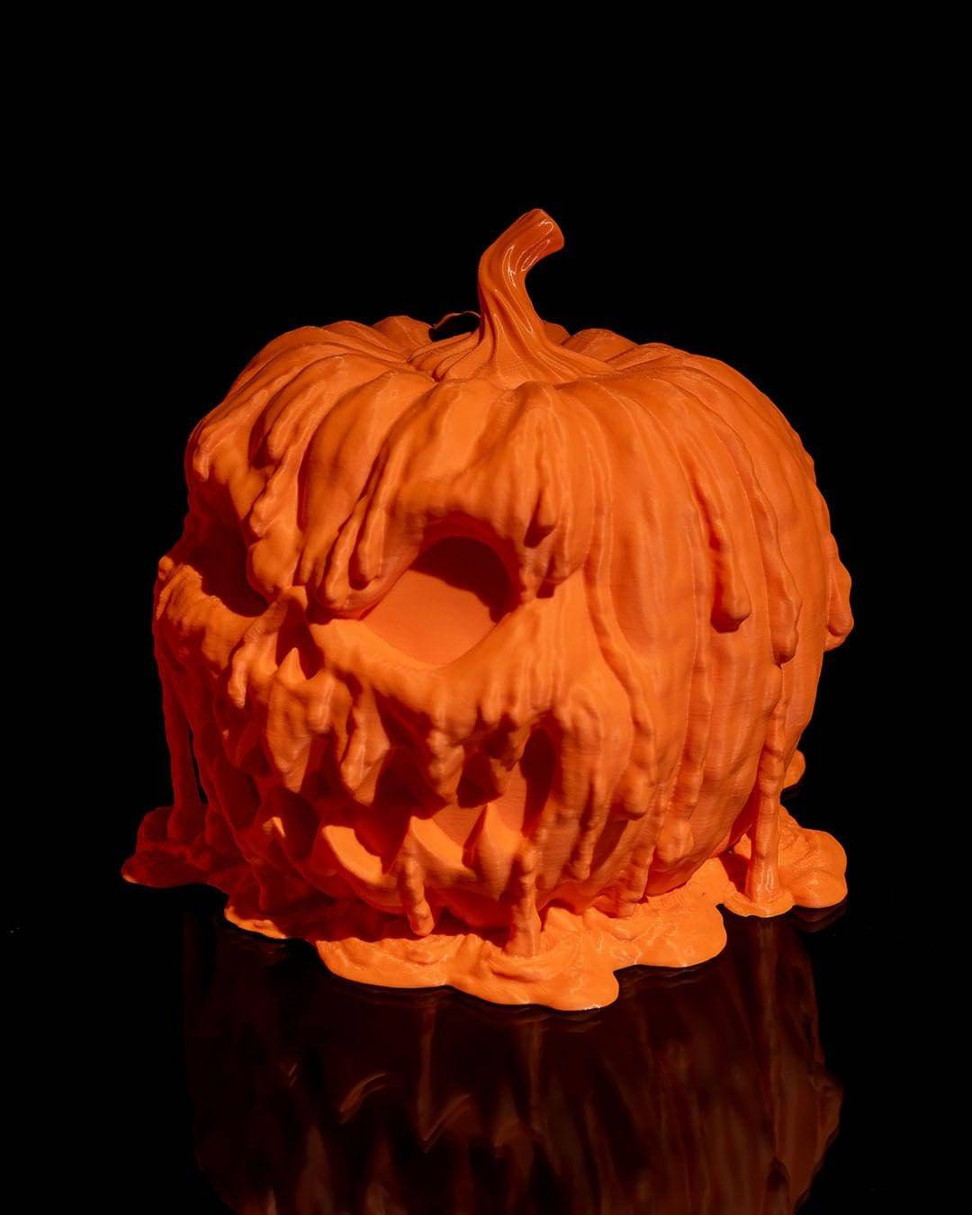 Melting Pumpkin Light & Projector | Halloween Decor - Xeon Crafts 